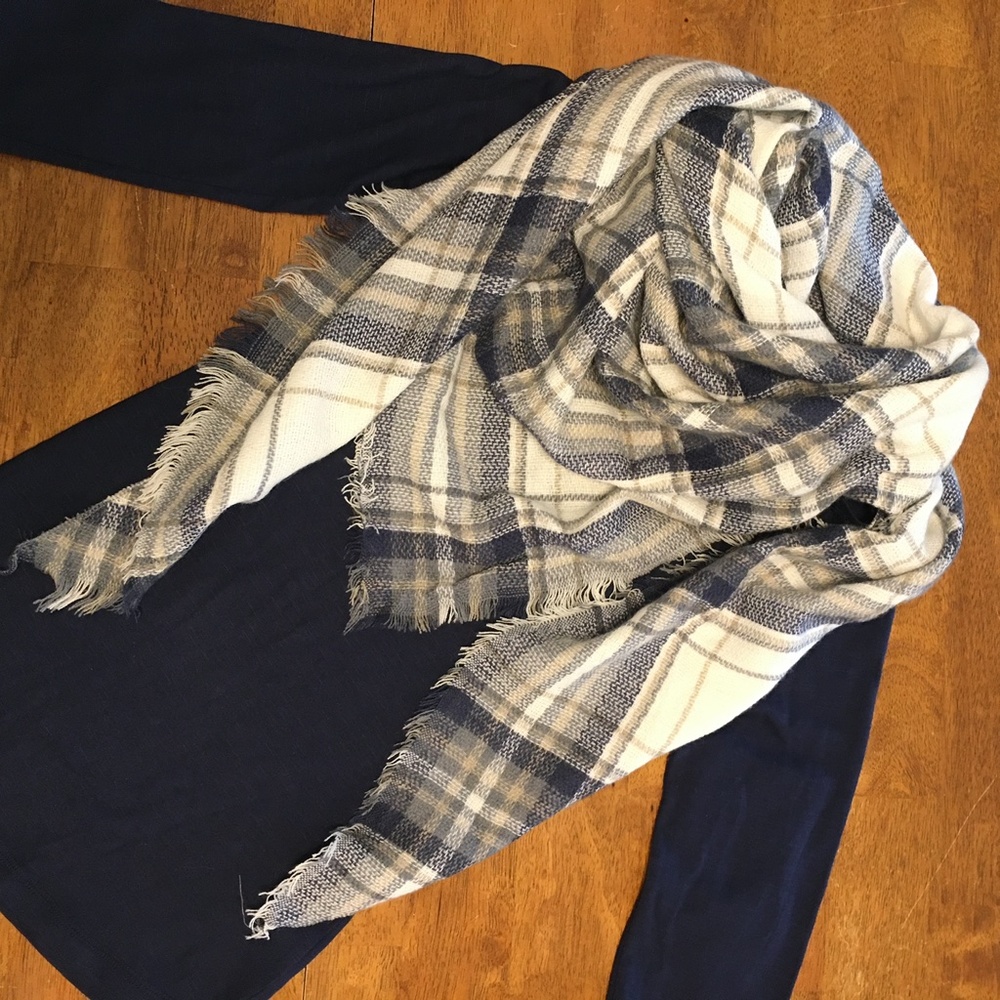 NWT Plaid Blanket Scarf Wrap - Picture 6 of 6